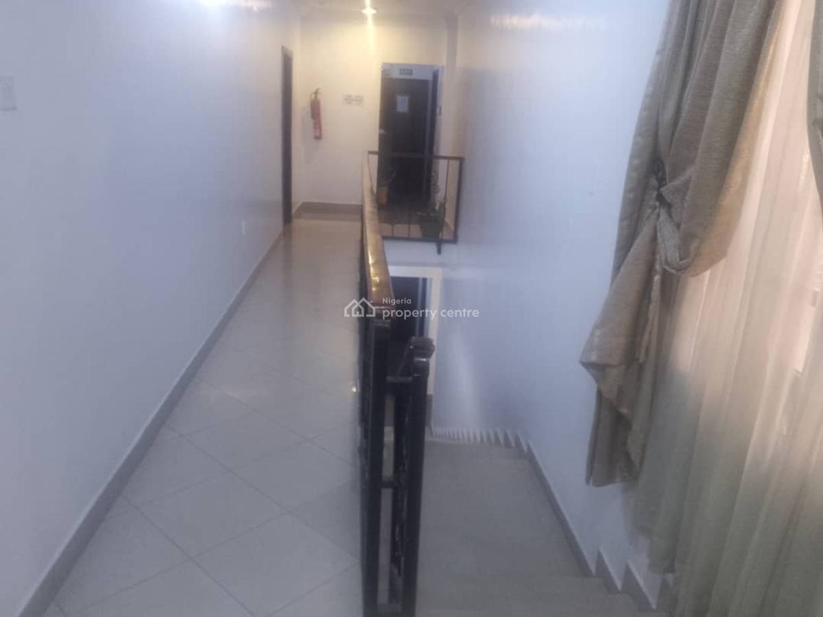 32 Rooms Hotel with Gym, Swimming Pool  and Event Lounge, Ikeja Gra, Ikeja, Lagos, Hotel / Guest House for Rent