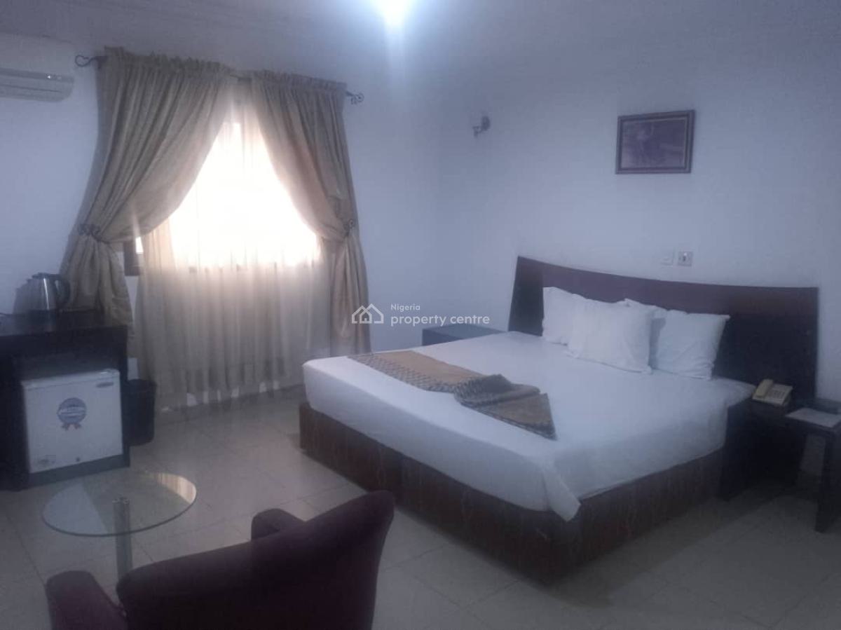 32 Rooms Hotel with Gym, Swimming Pool  and Event Lounge, Ikeja Gra, Ikeja, Lagos, Hotel / Guest House for Rent