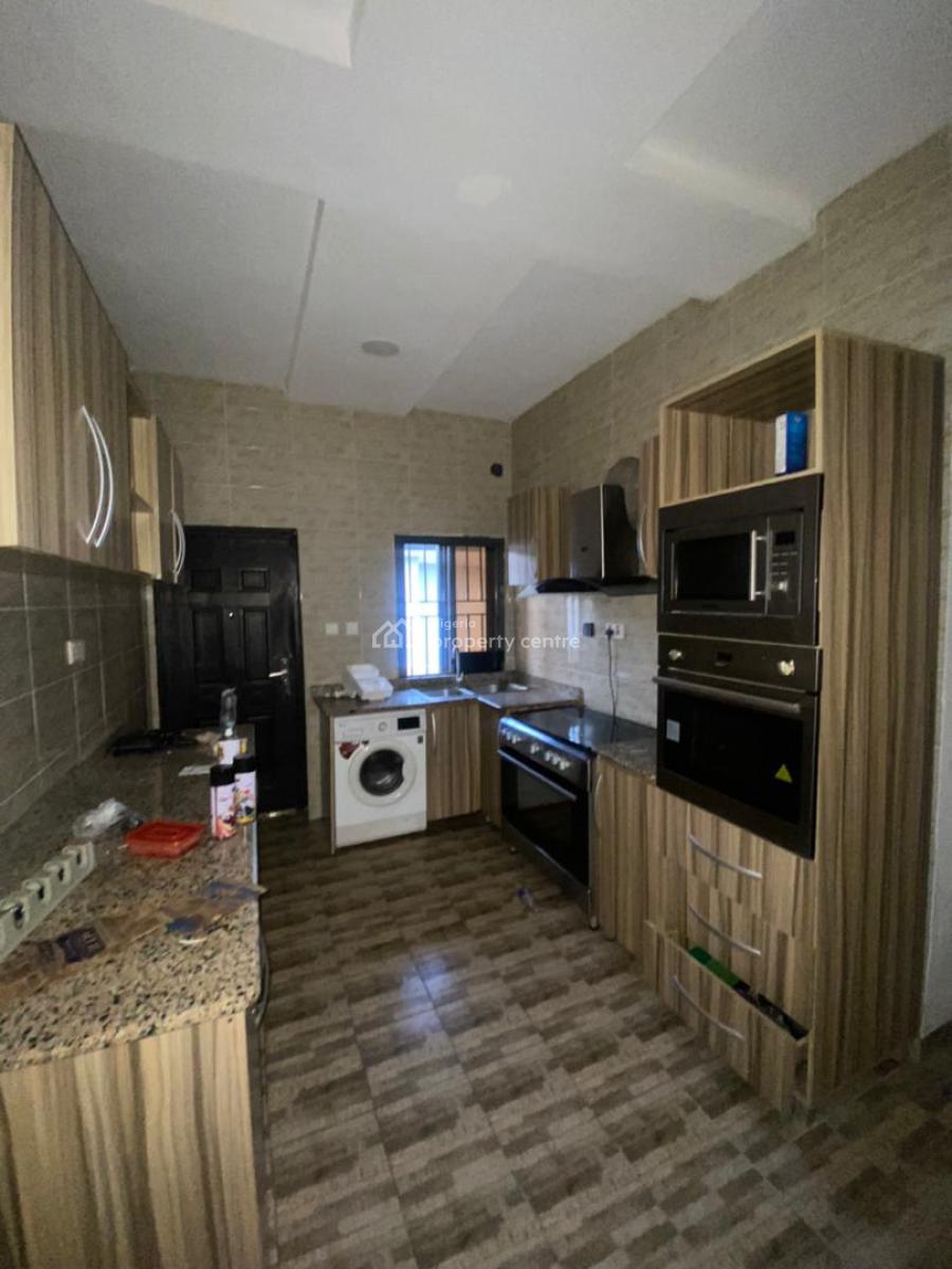 Spacious 2 Bedroom Apartment in a Serene Environment, Ikate Elegushi, Lekki, Lagos, Flat / Apartment for Rent