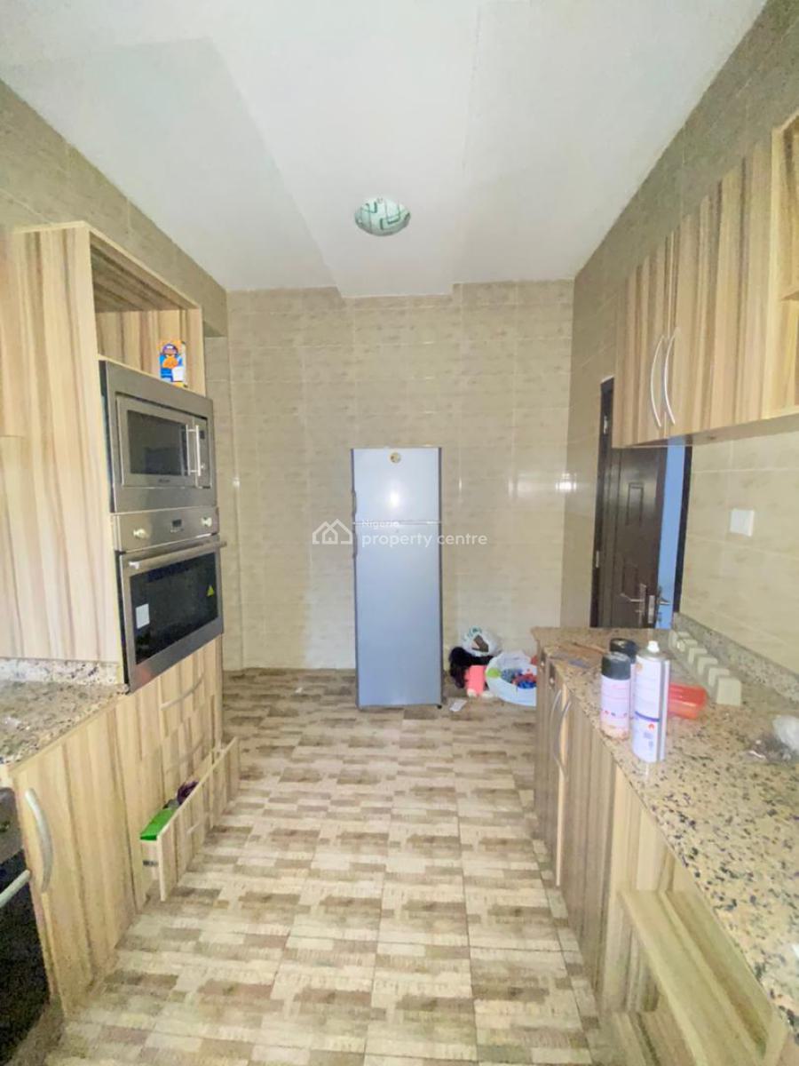 Spacious 2 Bedroom Apartment in a Serene Environment, Ikate Elegushi, Lekki, Lagos, Flat / Apartment for Rent