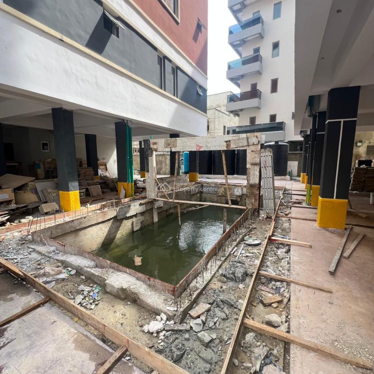 2 Bedrooms Apartment with Bq, Swimming Pool and Gym, Lekki Phase 1, Lekki, Lagos, Flat / Apartment for Sale