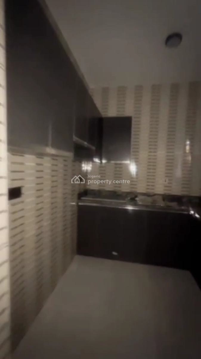 Specious and Executive 2 Bedroom Apartment  Real, Shomolu, Shomolu, Lagos, Flat / Apartment for Rent