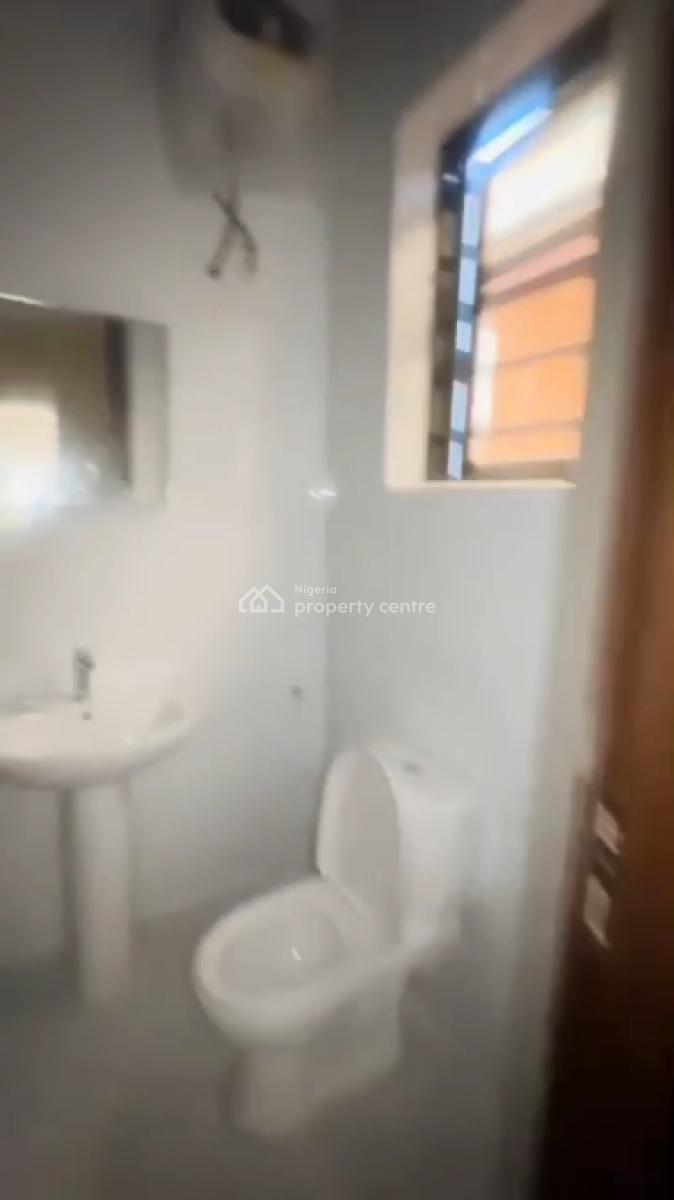Specious and Executive 2 Bedroom Apartment  Real, Shomolu, Shomolu, Lagos, Flat / Apartment for Rent