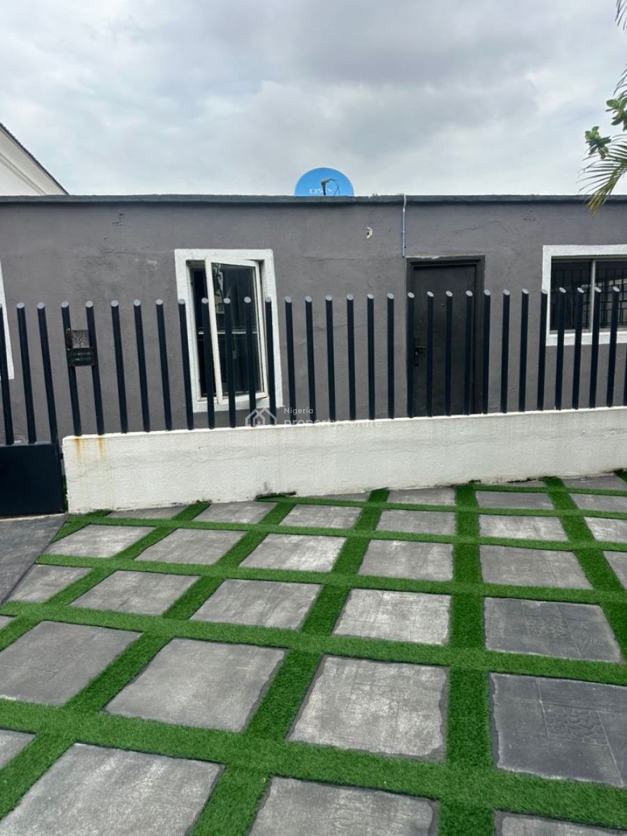 Spacious Studio Apartment, Fully Serviced with Massive Kitchen, Lekki Phase 1, Lekki, Lagos, Self Contain (single Rooms) for Rent