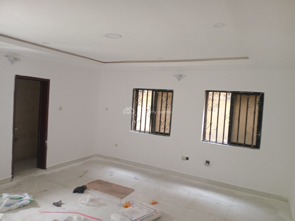 Washington Dc  3br Flat, Alagomeji, Yaba, Lagos, Flat / Apartment for Rent