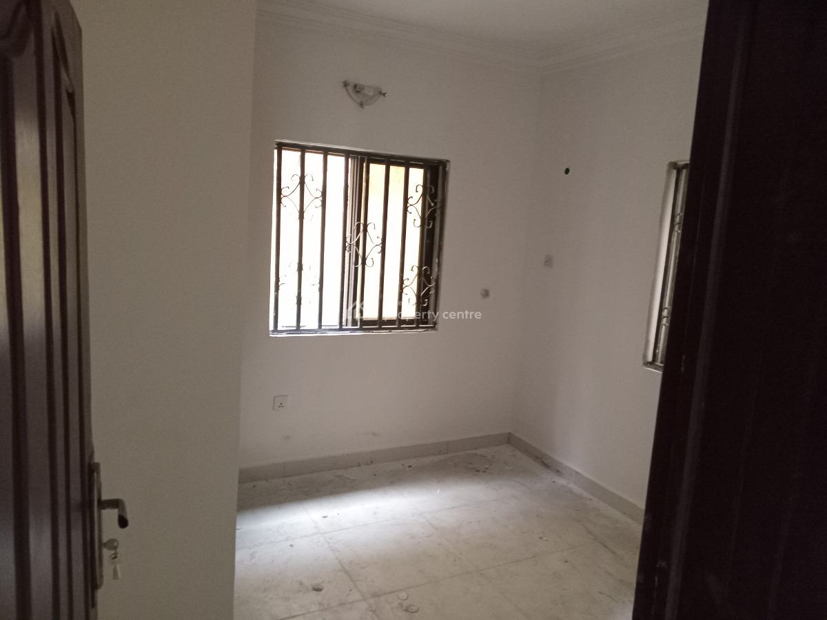 Washington Dc  3br Flat, Alagomeji, Yaba, Lagos, Flat / Apartment for Rent