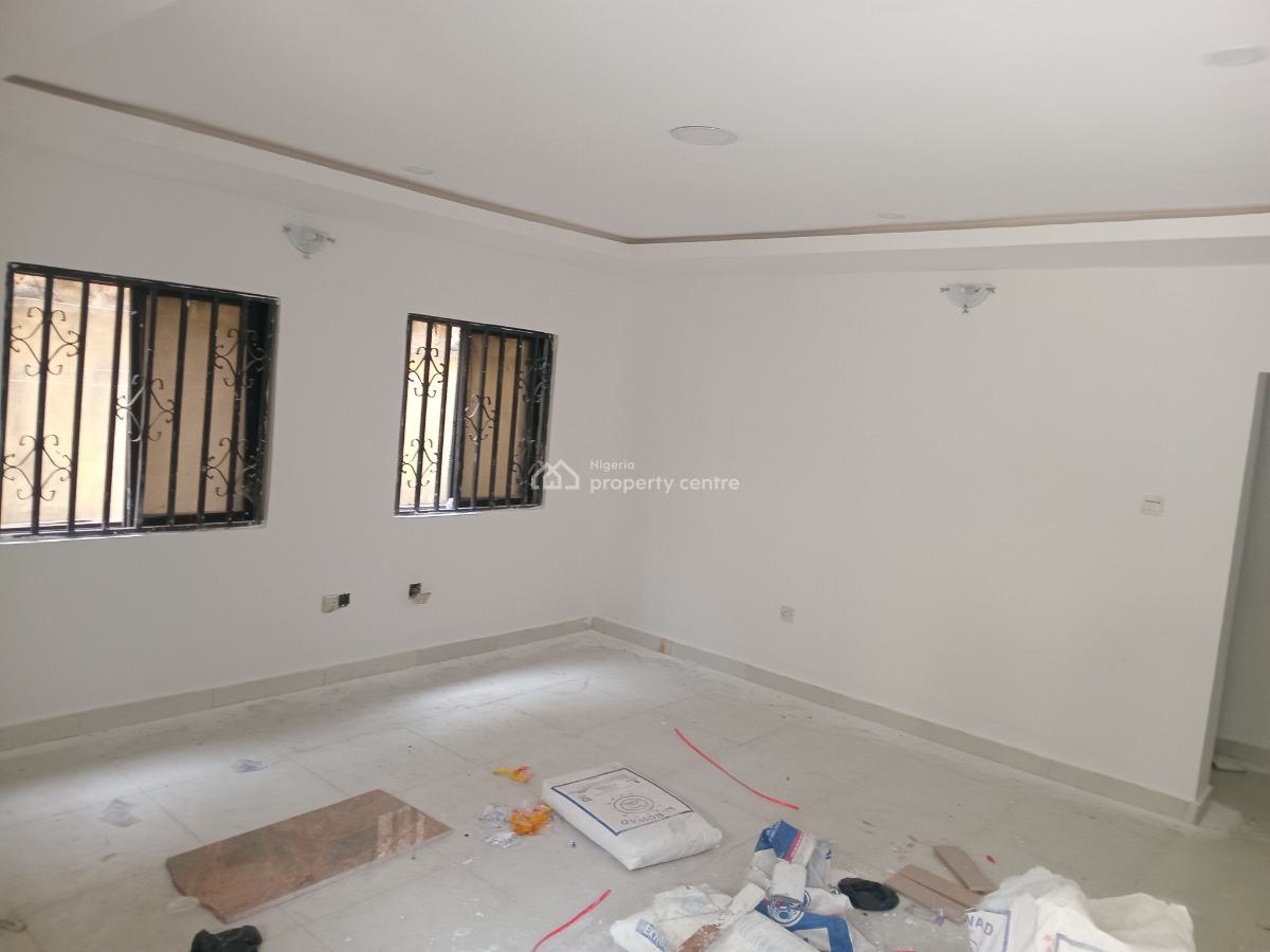 Washington Dc  3br Flat, Alagomeji, Yaba, Lagos, Flat / Apartment for Rent