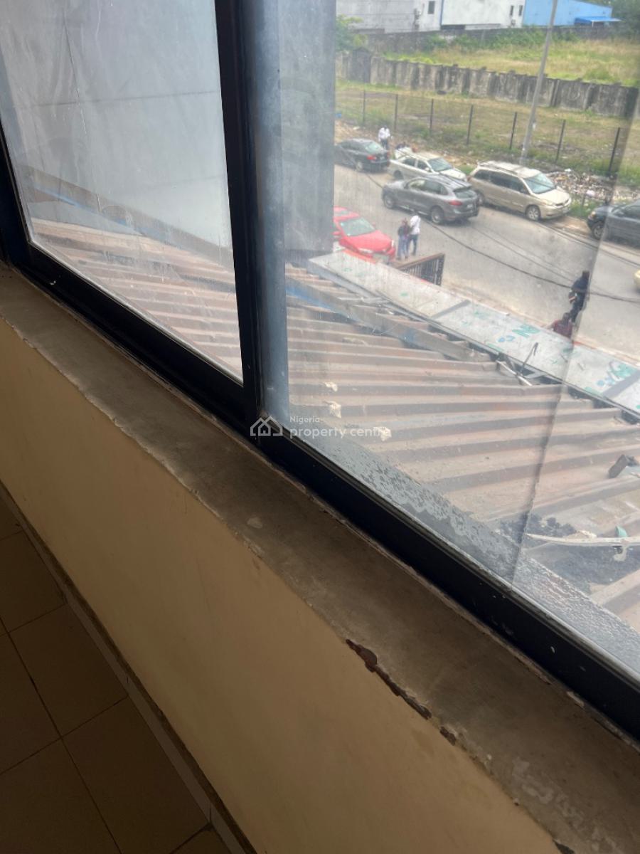 110sqm Shop/commercial Space on a Major Road, Ligali Ayorinde, Victoria Island (vi), Lagos, Commercial Property for Rent