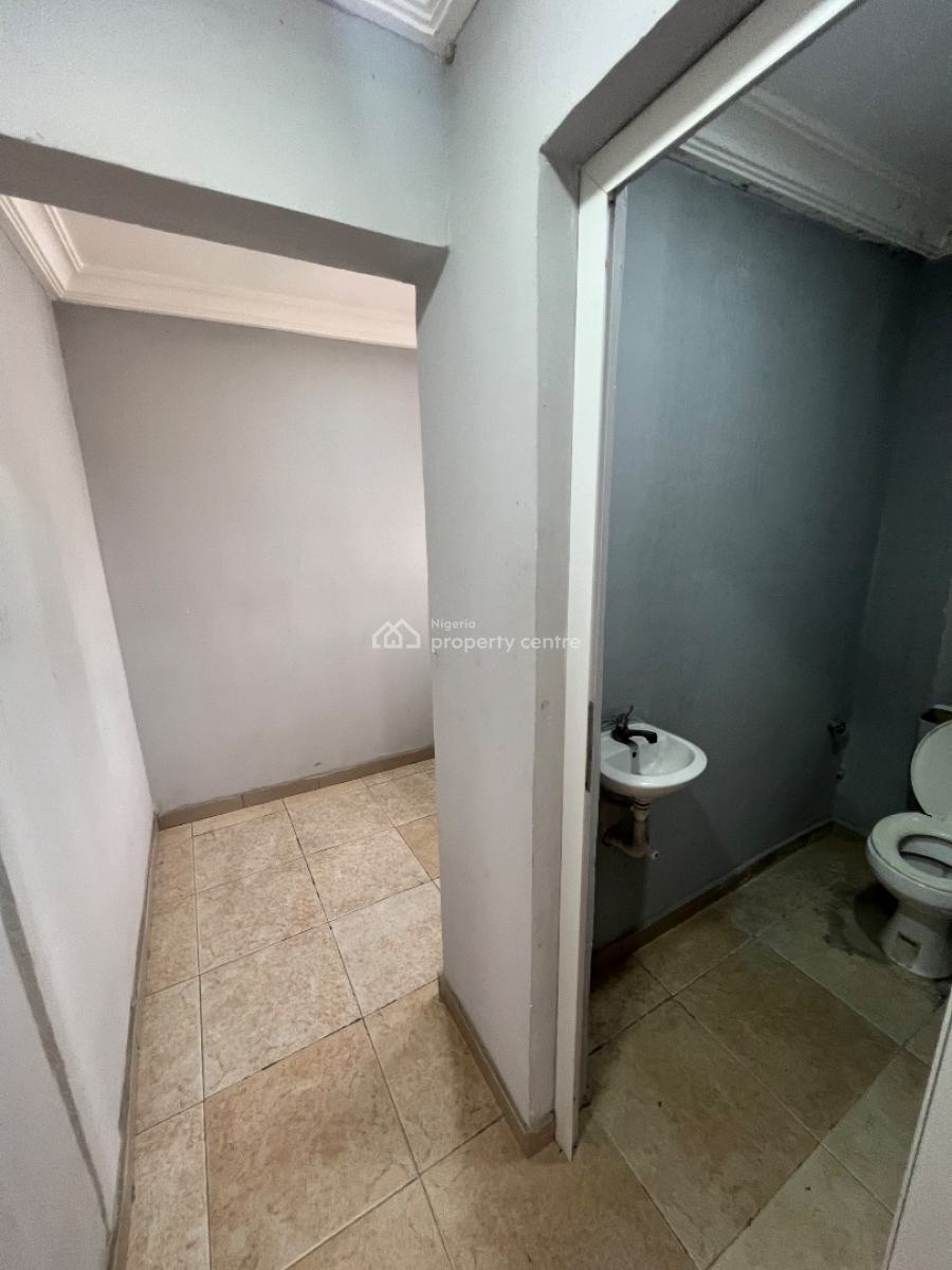 110sqm Shop/commercial Space on a Major Road, Ligali Ayorinde, Victoria Island (vi), Lagos, Commercial Property for Rent