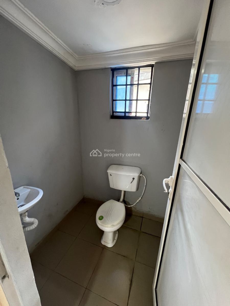 110sqm Shop/commercial Space on a Major Road, Ligali Ayorinde, Victoria Island (vi), Lagos, Commercial Property for Rent