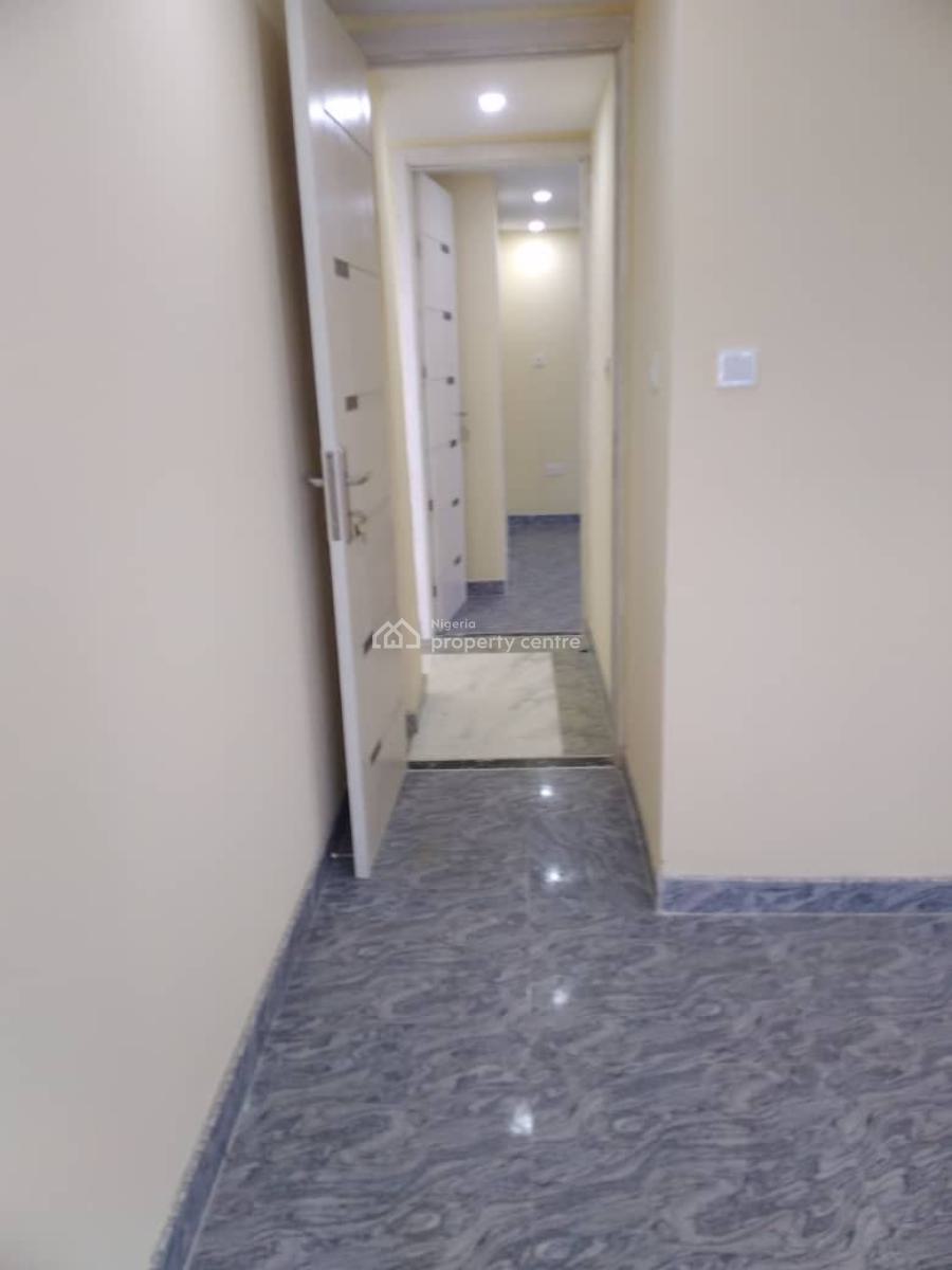 Relatively New 3 Bedroom Apartment with a Room Bq 4th Floor, Alpha Beach Road, Lekki, Lagos, Flat / Apartment for Sale