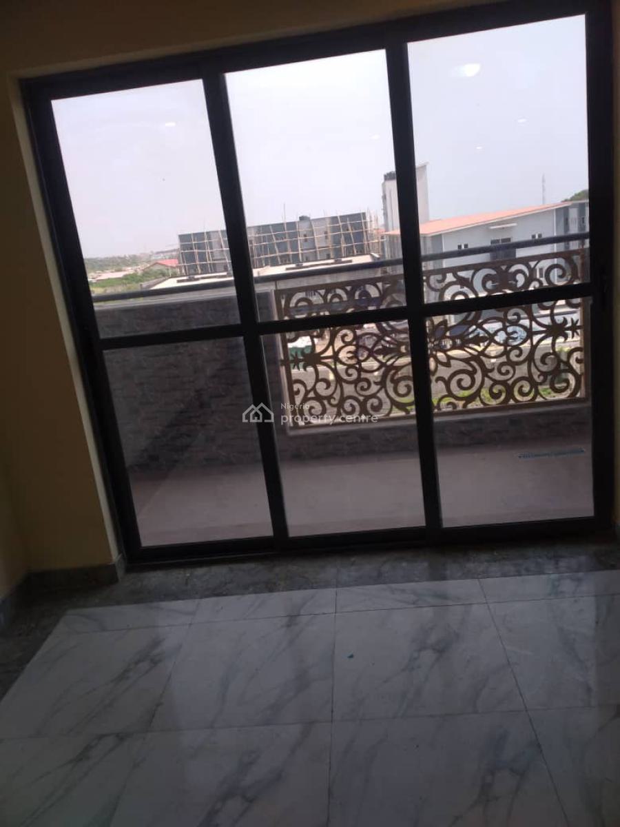 Relatively New 3 Bedroom Apartment with a Room Bq 4th Floor, Alpha Beach Road, Lekki, Lagos, Flat / Apartment for Sale