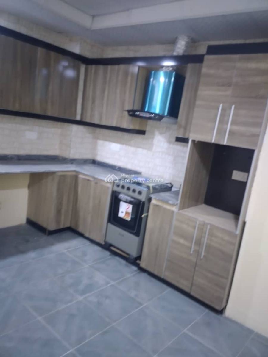 Relatively New 3 Bedroom Apartment with a Room Bq 4th Floor, Alpha Beach Road, Lekki, Lagos, Flat / Apartment for Sale