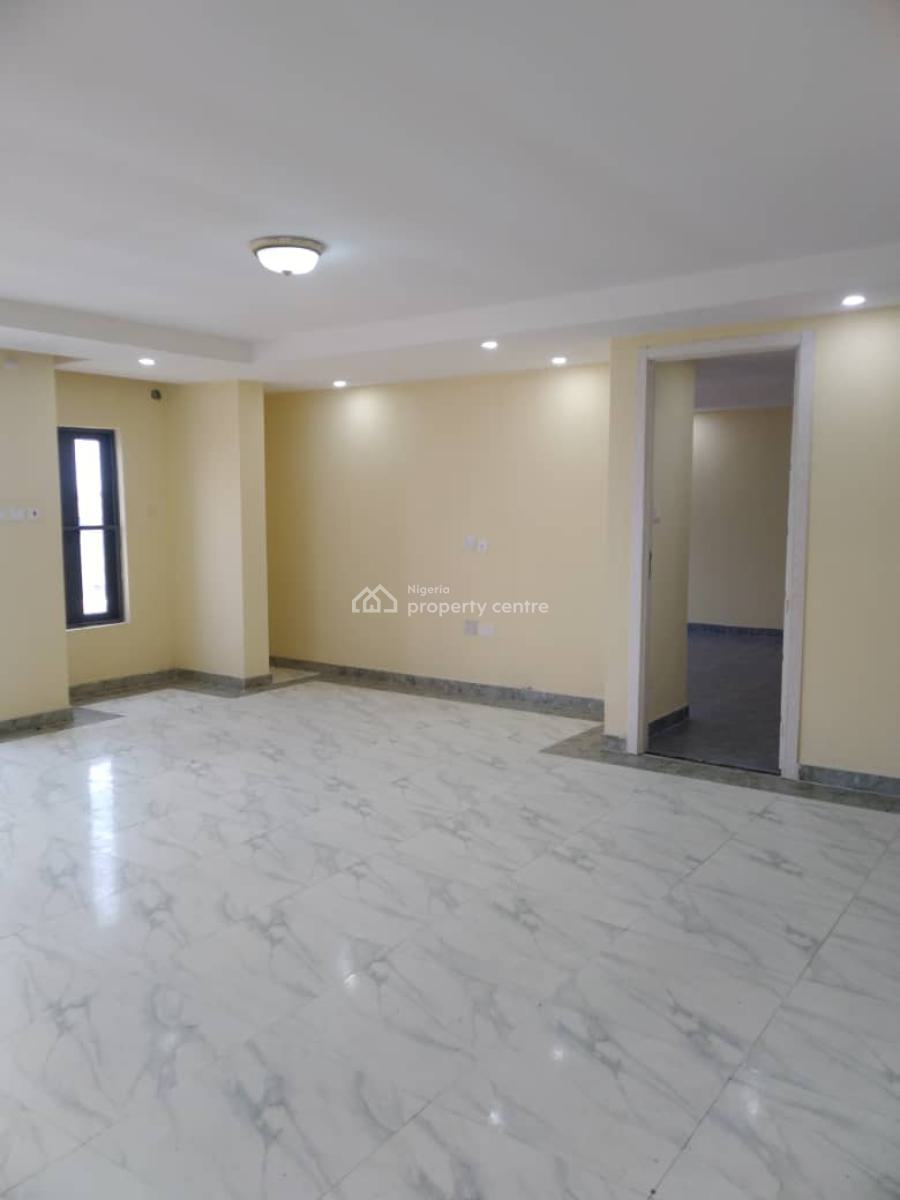 Relatively New 3 Bedroom Apartment with a Room Bq 4th Floor, Alpha Beach Road, Lekki, Lagos, Flat / Apartment for Sale