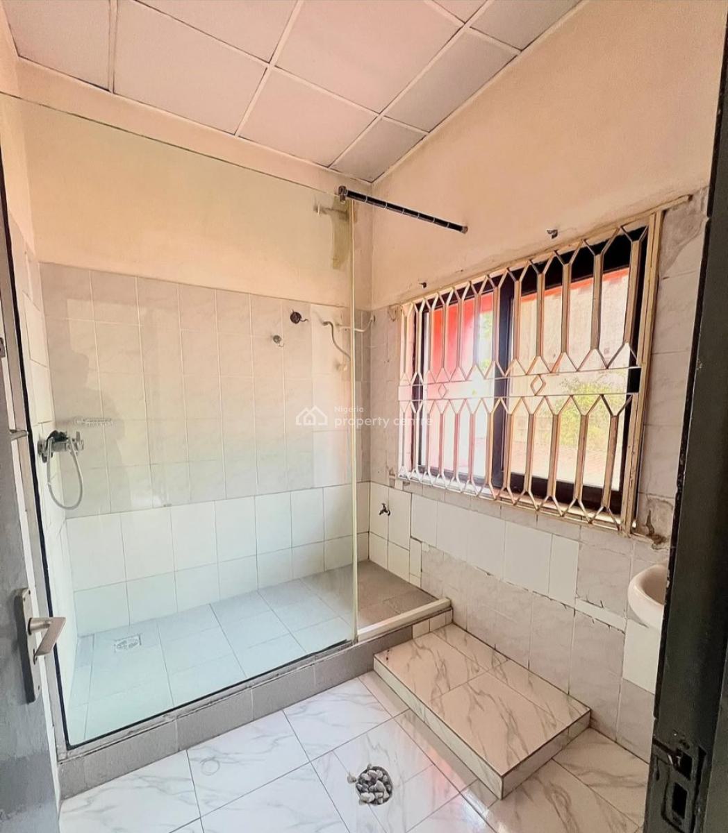 Self-serviced and Self-compound 5 Bedroom Semi-detached Duplex with 4, Lekki Phase 1, Lekki, Lagos, Semi-detached Duplex for Rent