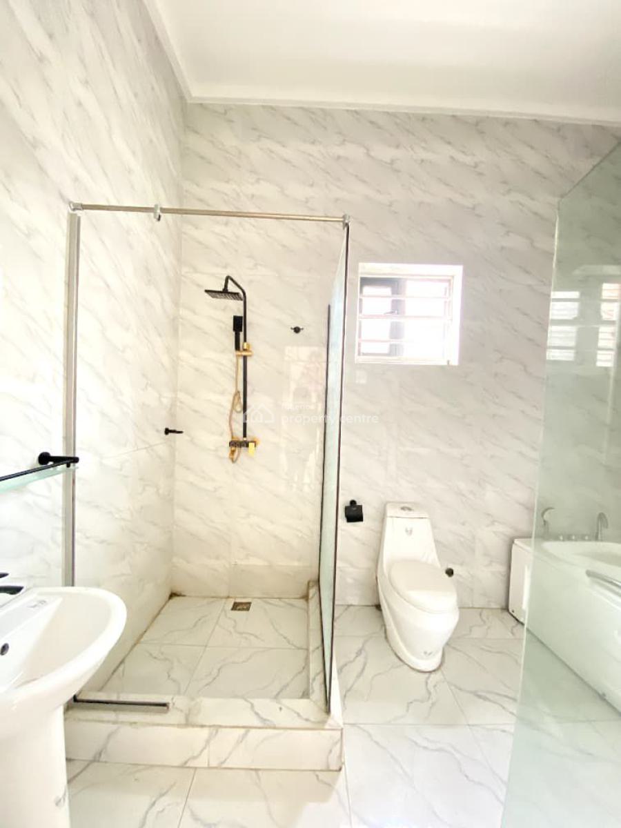 Spacious 3 Bedroom Apartment, Chevron, Lekki, Lagos, Flat / Apartment for Rent