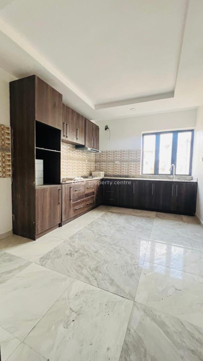 Exquisite Very Spacious 4 Bedroom Terrace Duplex with  Bq, Yaba, Lagos, Terraced Duplex for Sale