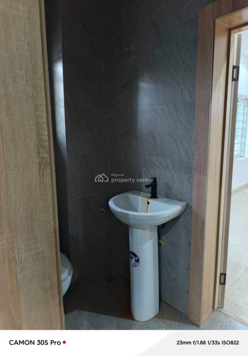 2bedroom Apartment, Lekki Scheme2, Ajah, Lagos, Flat / Apartment for Rent