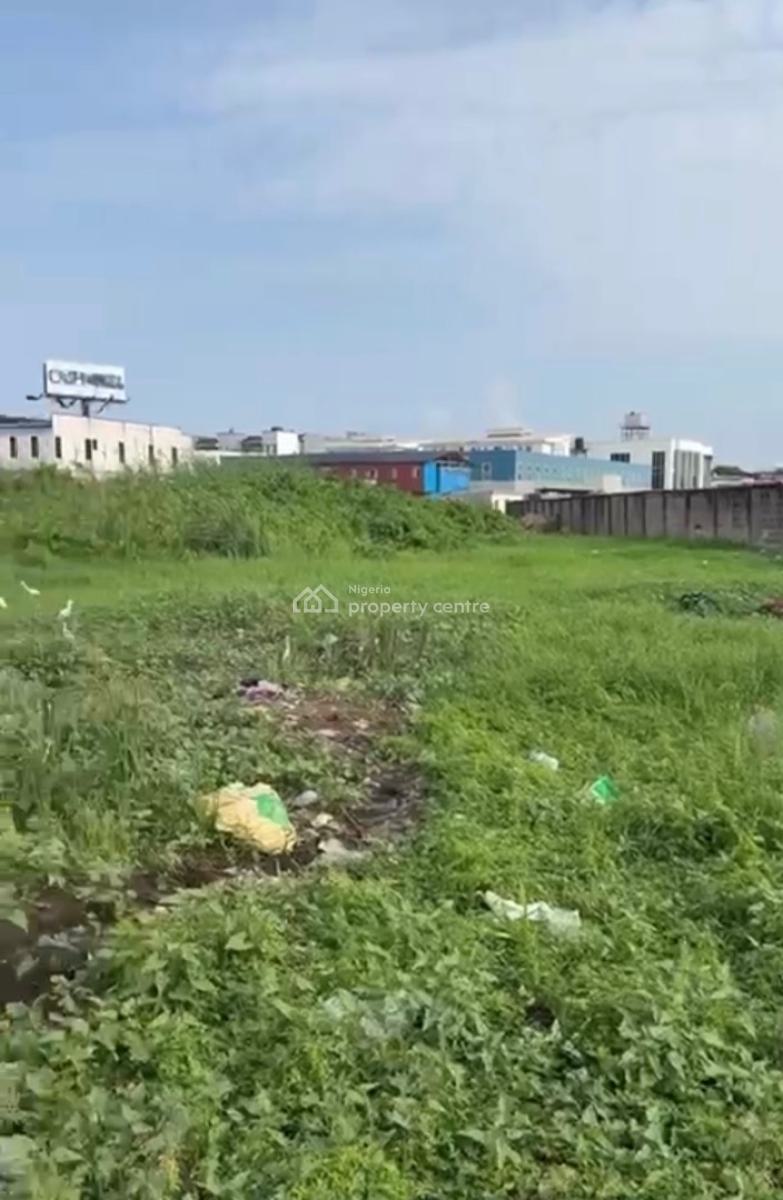 2,000 Sqm of Land Facing The Expressway, Facing The Expressway, Ologolo, Lekki, Lagos, Mixed-use Land for Sale