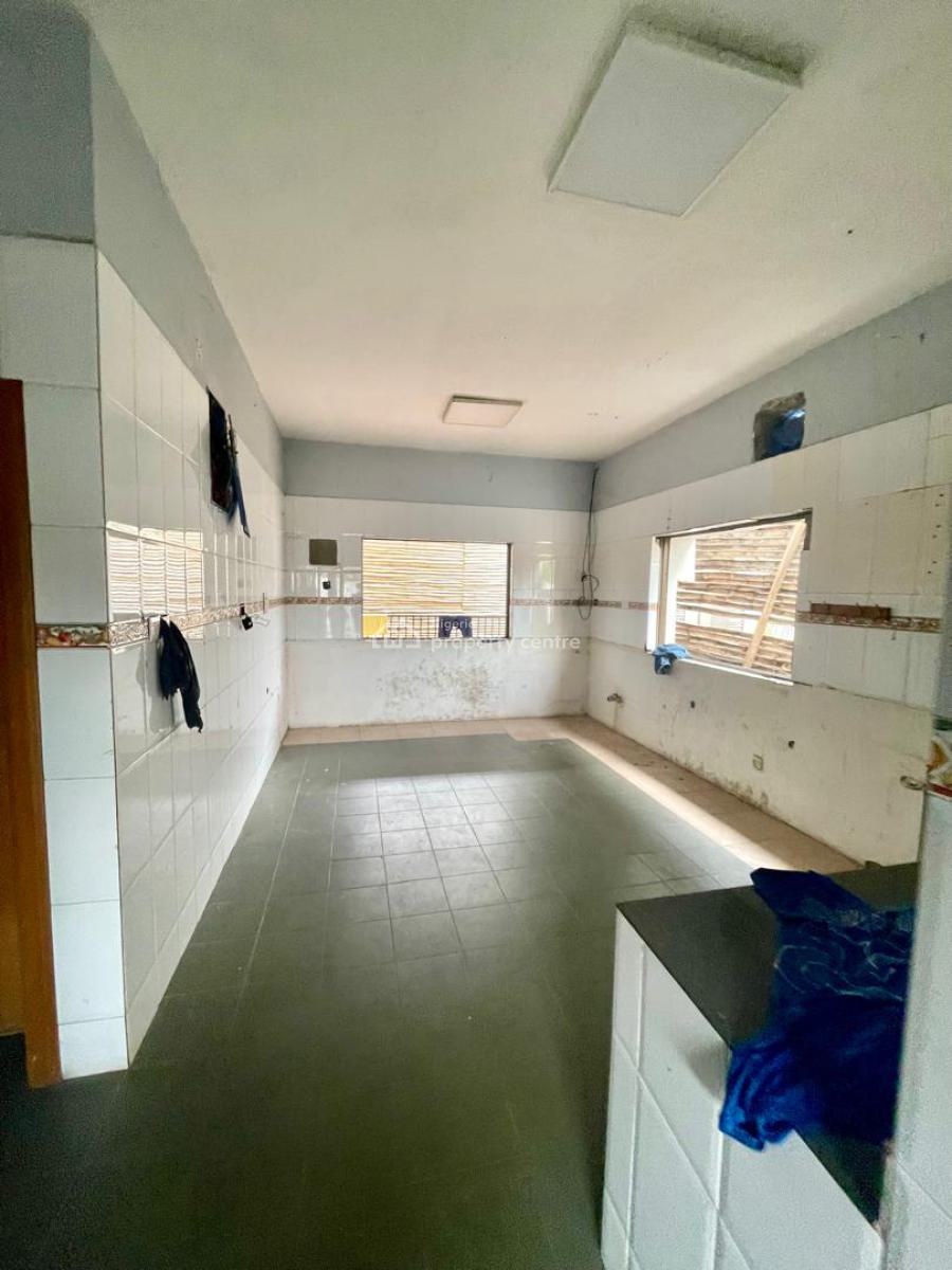 Spacious Corner Piece Commercial House on 110sqm, Lekki Phase 1, Lekki, Lagos, Commercial Property for Rent