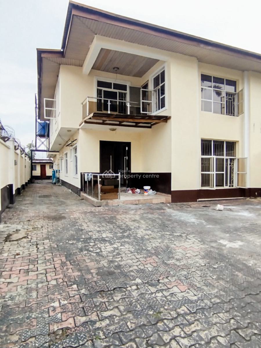 Newly Renovated 6-bedroom Semi Detached House with 2 Bqs, Lekki Phase 1, Lekki, Lagos, Semi-detached Duplex for Rent