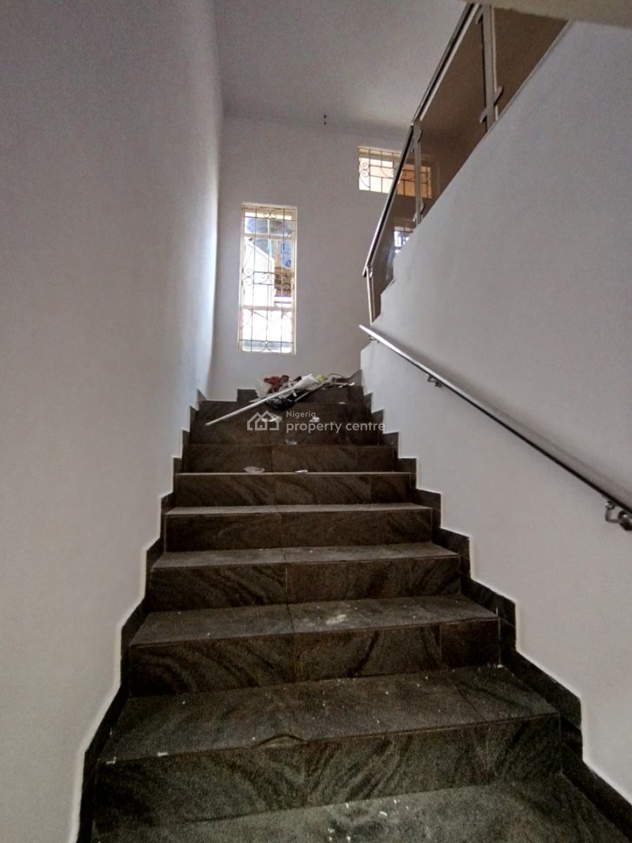 Newly Renovated 6-bedroom Semi Detached House with 2 Bqs, Lekki Phase 1, Lekki, Lagos, Semi-detached Duplex for Rent