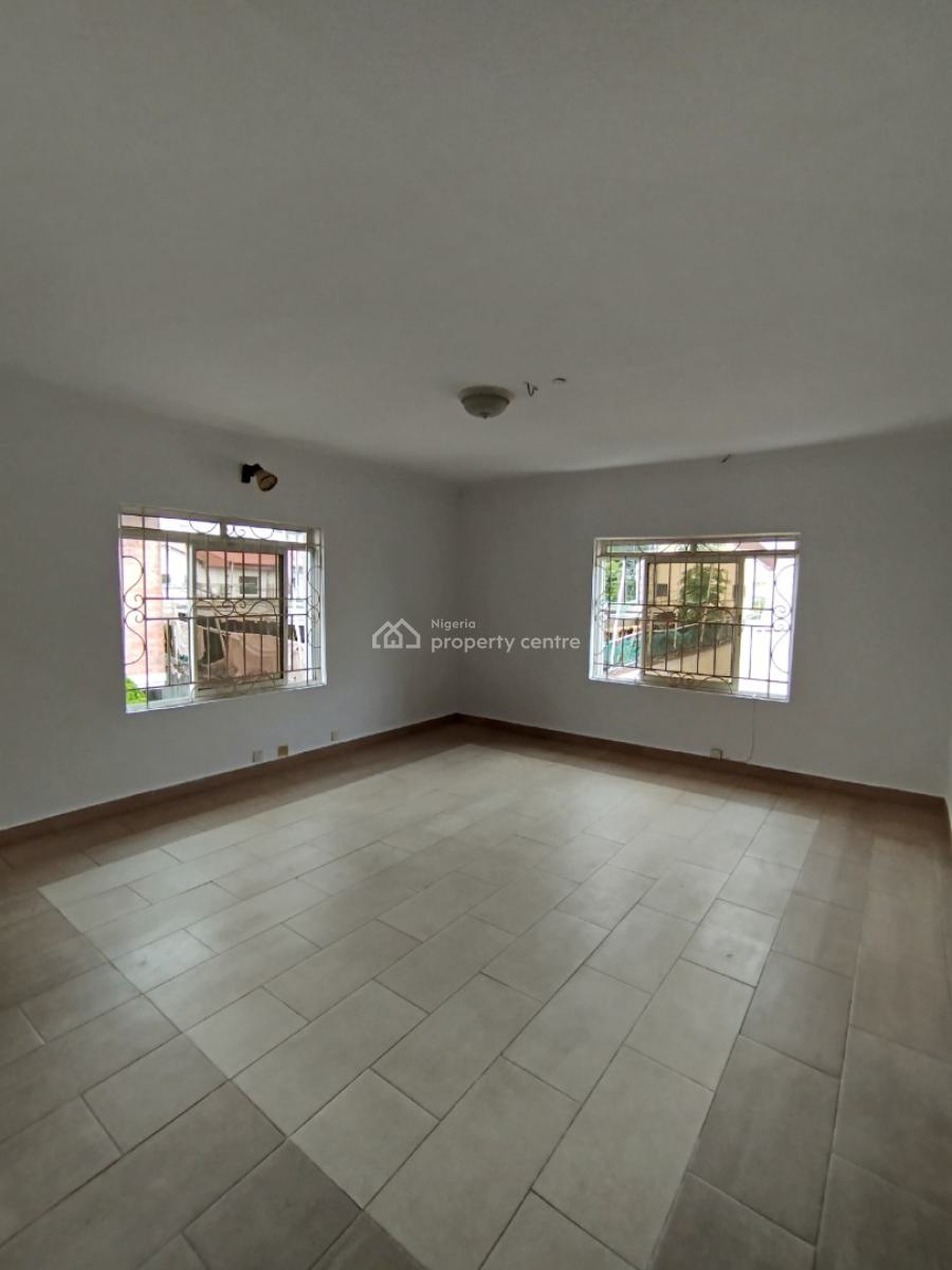 Newly Renovated 6-bedroom Semi Detached House with 2 Bqs, Lekki Phase 1, Lekki, Lagos, Semi-detached Duplex for Rent