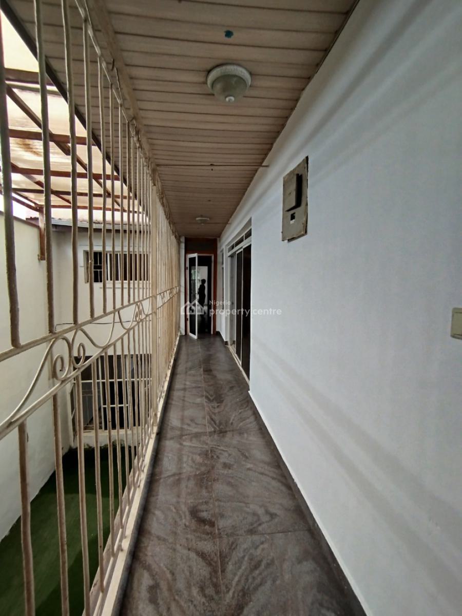 Newly Renovated 6-bedroom Semi Detached House with 2 Bqs, Lekki Phase 1, Lekki, Lagos, Semi-detached Duplex for Rent