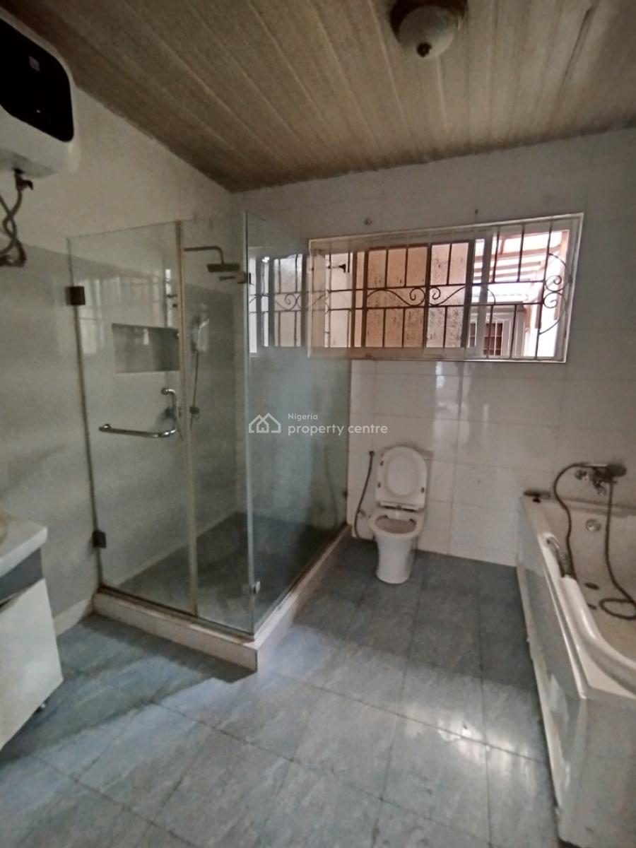 Newly Renovated 6-bedroom Semi Detached House with 2 Bqs, Lekki Phase 1, Lekki, Lagos, Semi-detached Duplex for Rent