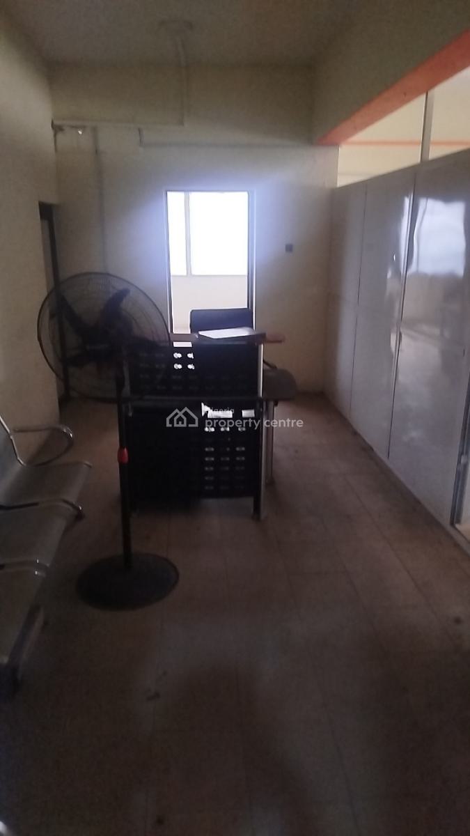 100 Sqm Office Space (2nd Floor), Adeyemo Alakija, Victoria Island (vi), Lagos, Office Space for Rent