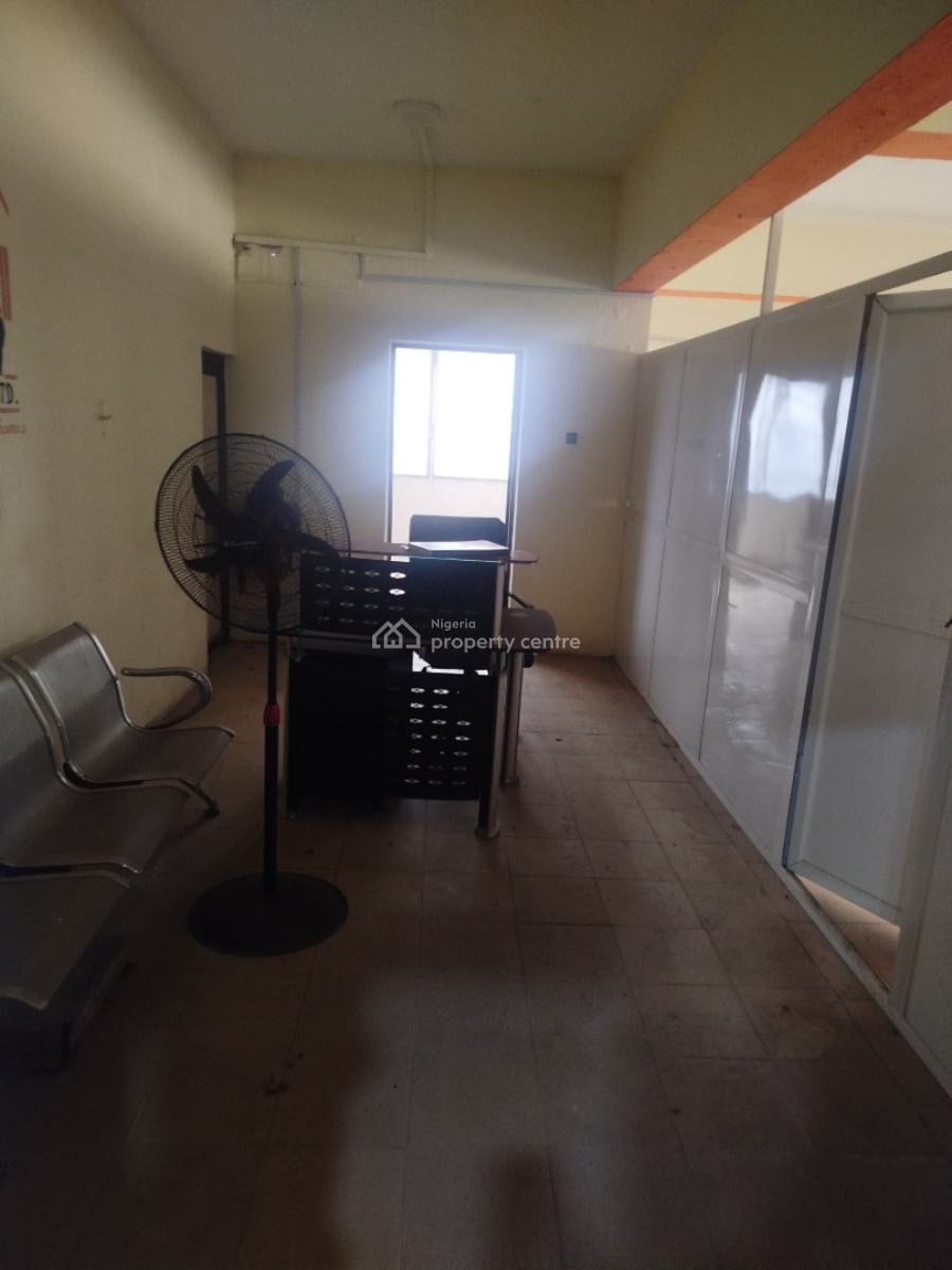 100 Sqm Office Space (2nd Floor), Adeyemo Alakija, Victoria Island (vi), Lagos, Office Space for Rent