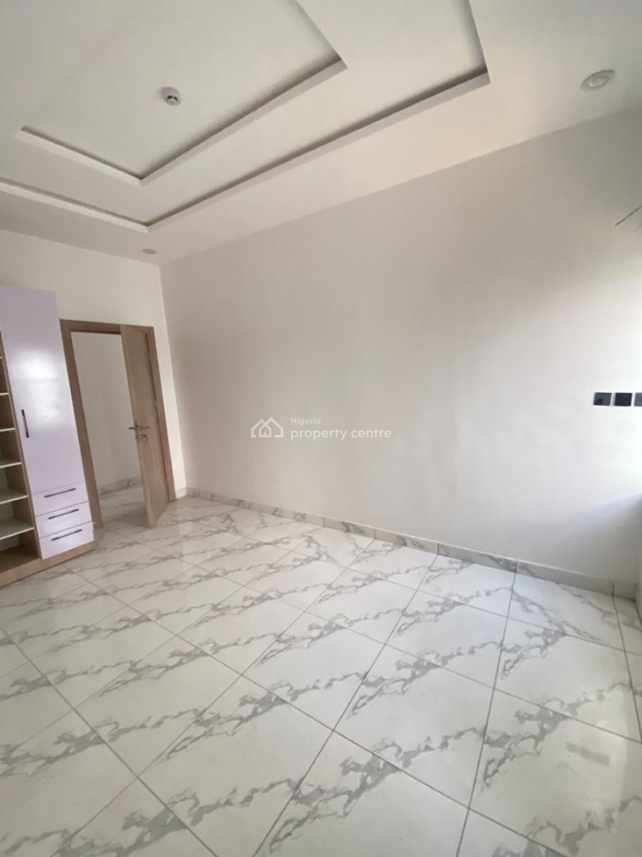 2 Bedroom Apartment Available, Chevron, Lekki, Lagos, Flat / Apartment for Sale