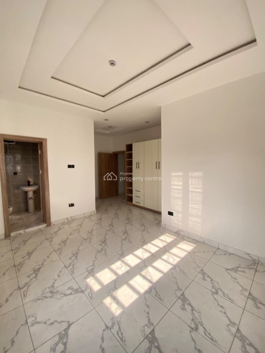 2 Bedroom Apartment Available, Chevron, Lekki, Lagos, Flat / Apartment for Sale
