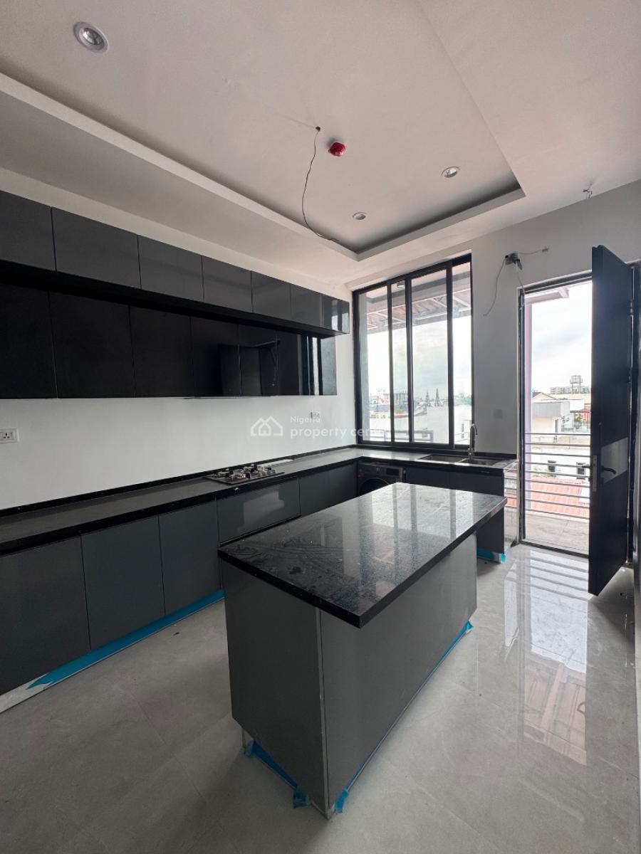 Brand New 3 Bedroom Apartment, Lekki Phase 1, Lekki, Lagos, Flat / Apartment for Rent