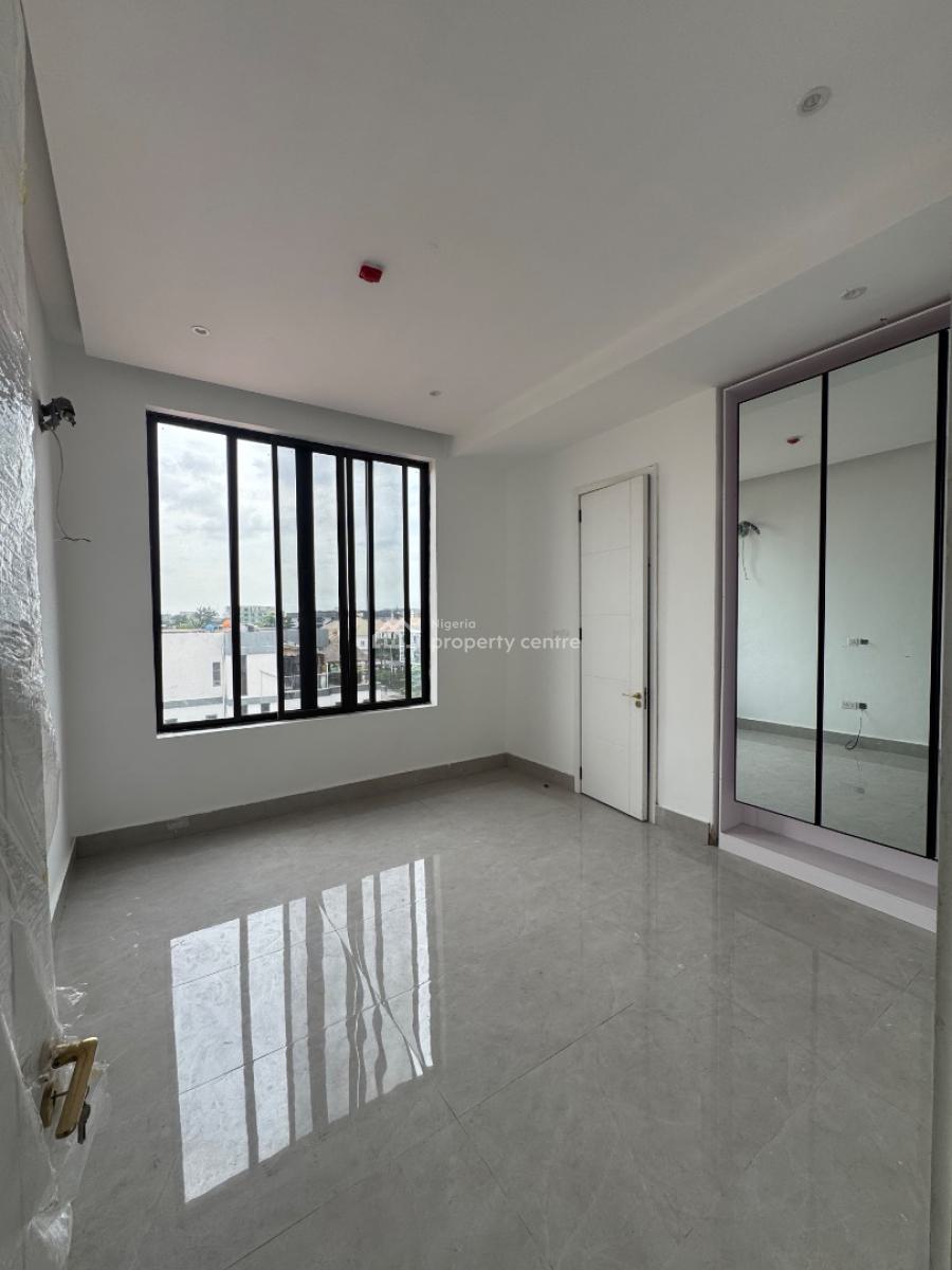 Brand New 3 Bedroom Apartment, Lekki Phase 1, Lekki, Lagos, Flat / Apartment for Rent