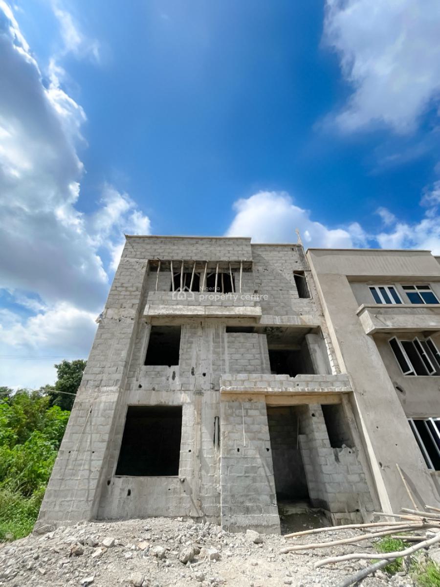 4 Bedrooms Terrace Duplex + Bq (carcass), Gwarinpa, Abuja, Terraced Duplex for Sale