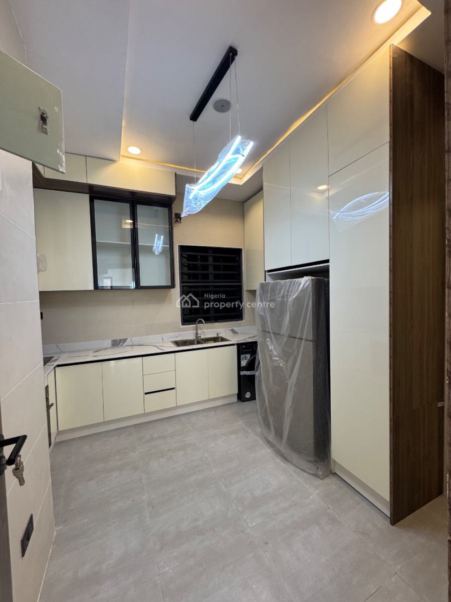 Brand New 3 Bedroom Apartment, Lekki Phase 1, Lekki, Lagos, Flat / Apartment for Rent
