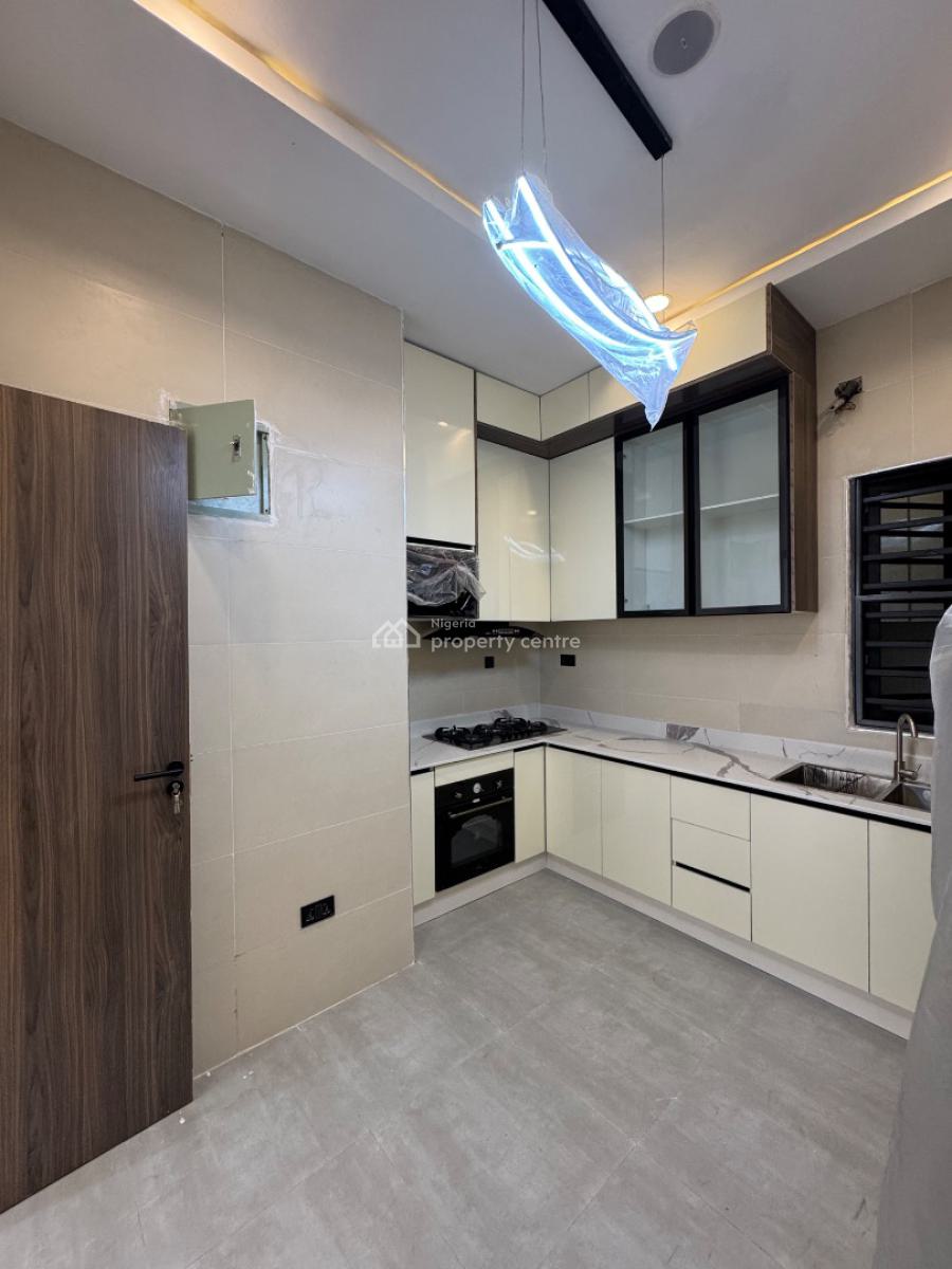 Brand New 3 Bedroom Apartment, Lekki Phase 1, Lekki, Lagos, Flat / Apartment for Rent