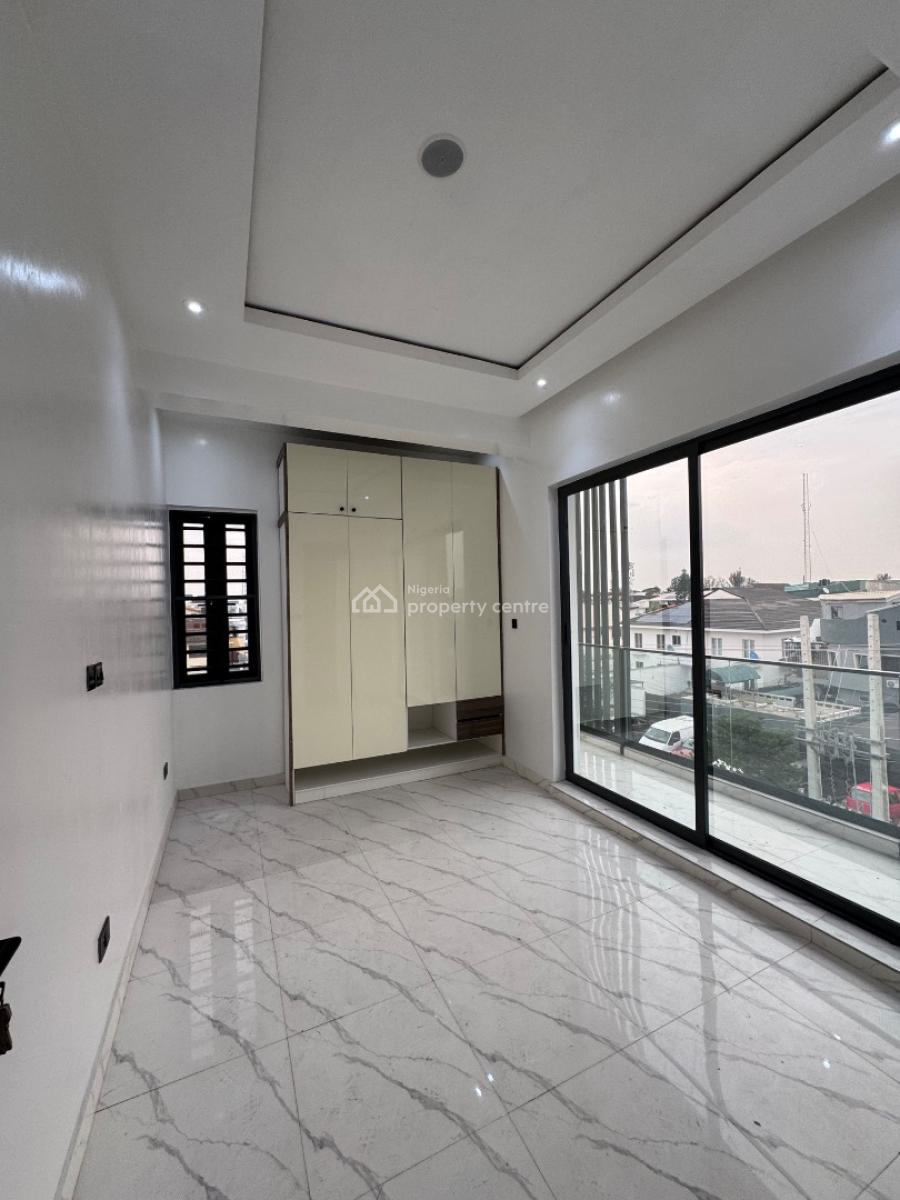 Brand New 3 Bedroom Apartment, Lekki Phase 1, Lekki, Lagos, Flat / Apartment for Rent
