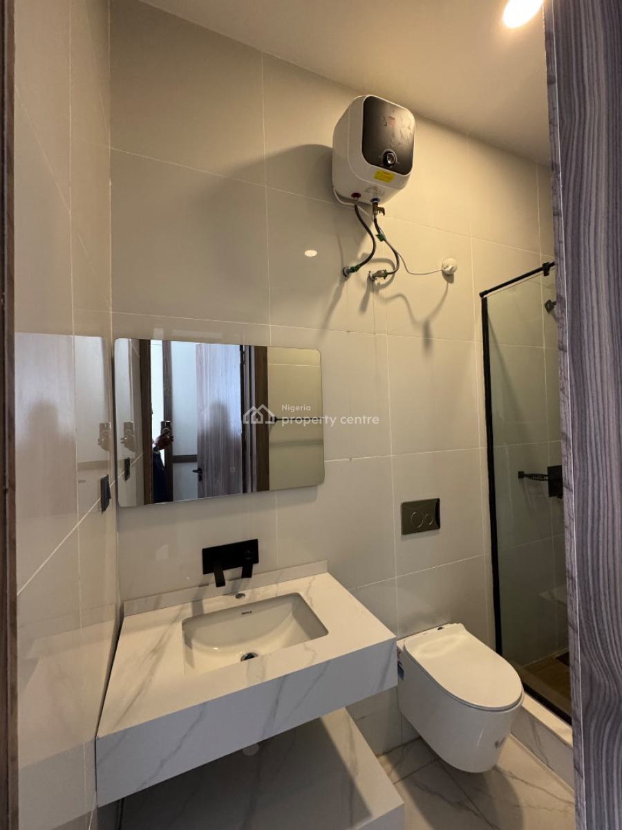Brand New 3 Bedroom Apartment, Lekki Phase 1, Lekki, Lagos, Flat / Apartment for Rent