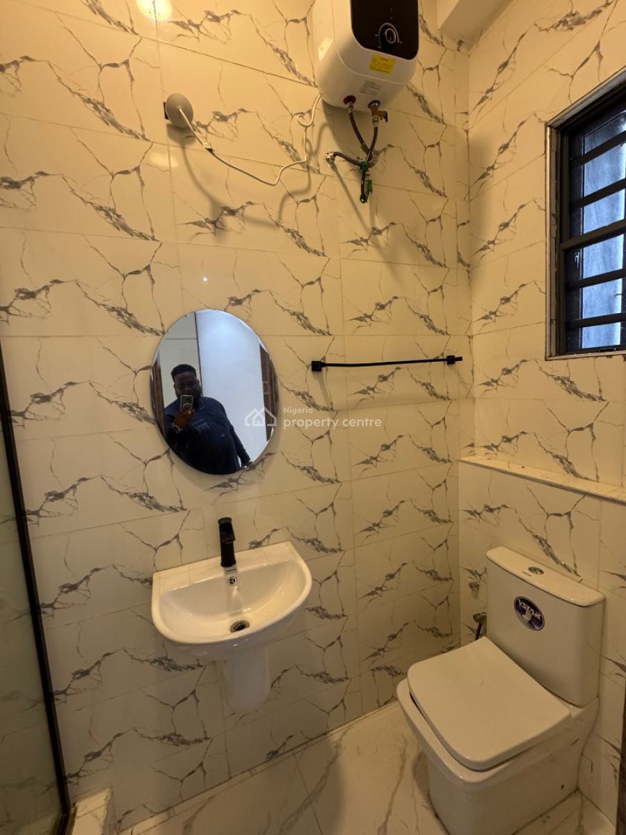 Brand New 3 Bedroom Apartment, Lekki Phase 1, Lekki, Lagos, Flat / Apartment for Rent