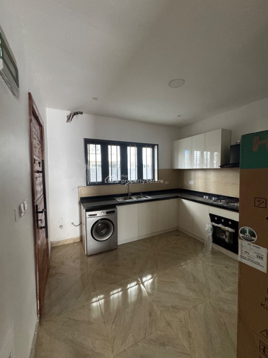𝐁𝐑𝐀𝐍𝐃 𝐍𝐄𝐖 4 𝐁𝐄𝐃𝐑𝐎𝐎𝐌 𝐓𝐄𝐑𝐑𝐀𝐂𝐄 𝐃𝐔𝐏𝐋𝐄𝐗, Lekki Phase 1, Lekki, Lagos, Terraced Duplex for Rent