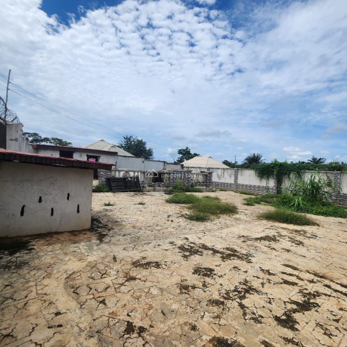 Standard 3 Bedrooms Bungalow, Omi Adio, Ibadan North, Oyo, Detached Bungalow for Sale
