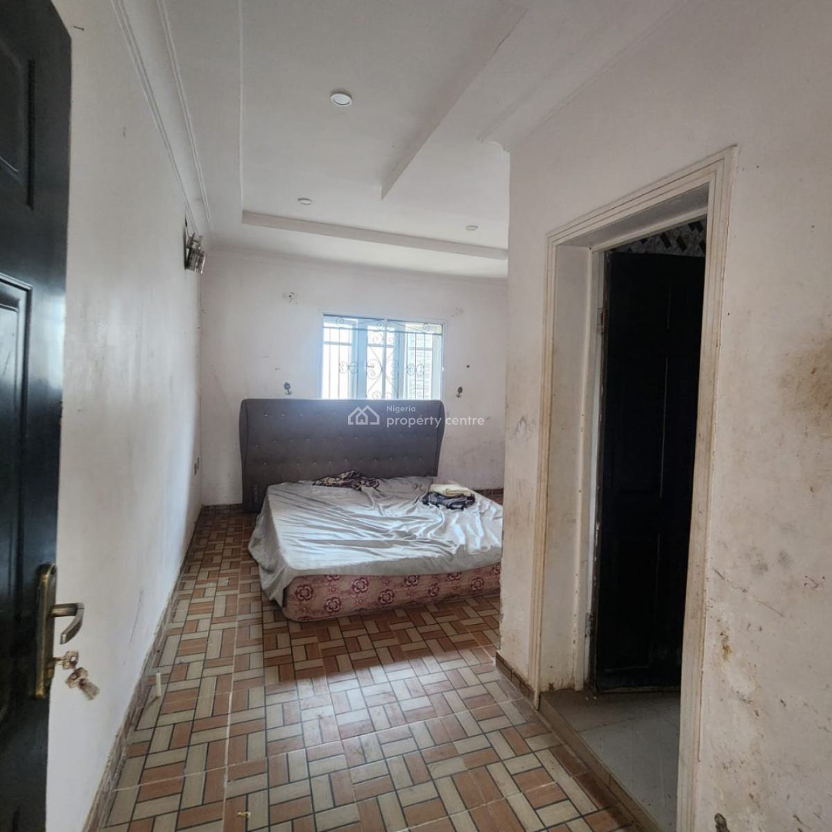 Standard 3 Bedrooms Bungalow, Omi Adio, Ibadan North, Oyo, Detached Bungalow for Sale