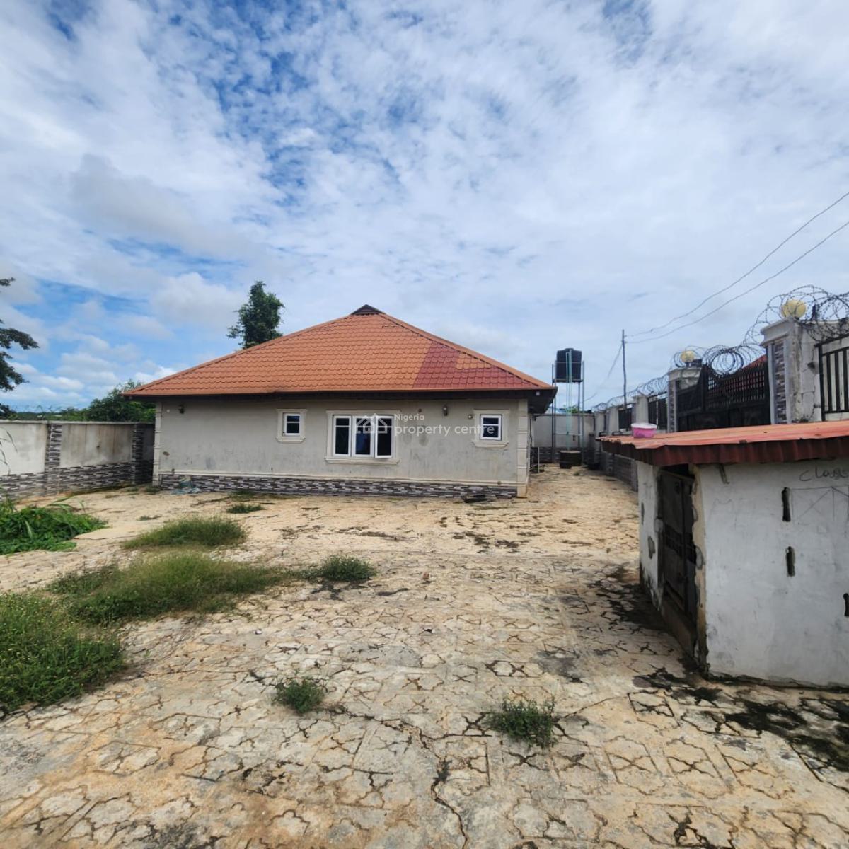 Standard 3 Bedrooms Bungalow, Omi Adio, Ibadan North, Oyo, Detached Bungalow for Sale