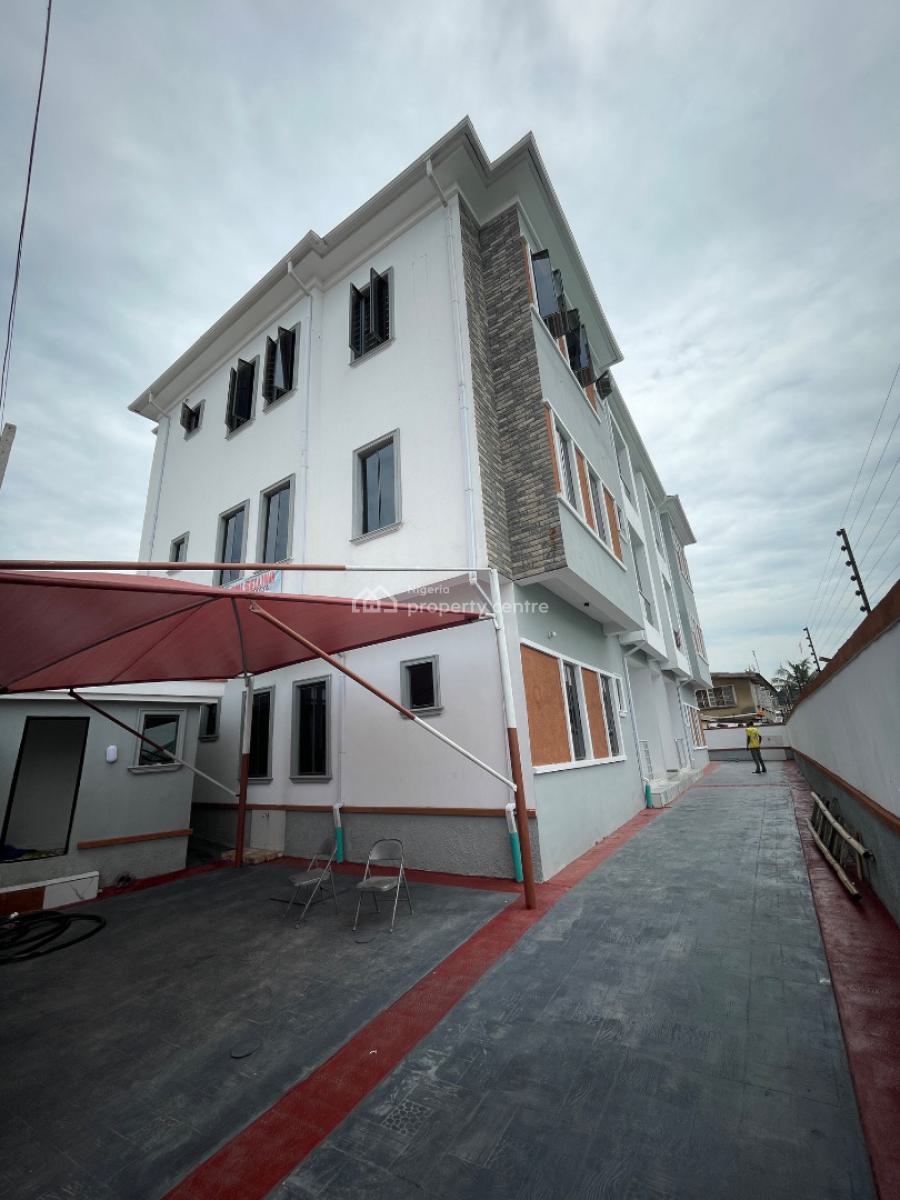 Exquisite 3 Bedrooms Apartment in a Serene Neighborhood, Off Masha, Surulere, Lagos, Flat / Apartment for Sale