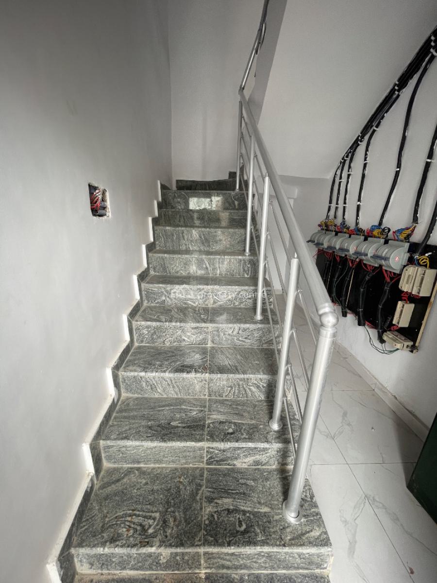 Exquisite 3 Bedrooms Apartment in a Serene Neighborhood, Off Masha, Surulere, Lagos, Flat / Apartment for Sale
