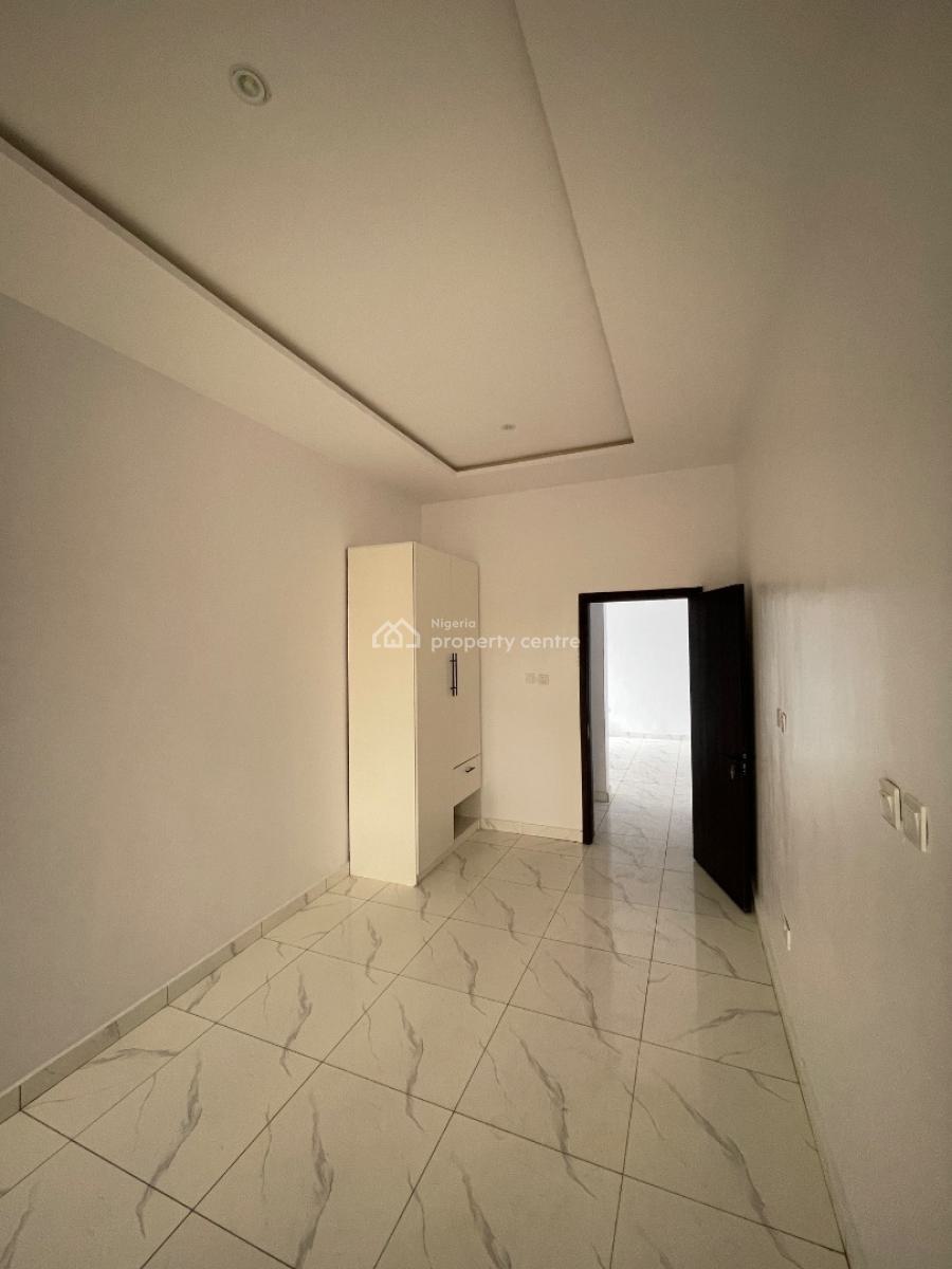 Exquisite 3 Bedrooms Apartment in a Serene Neighborhood, Off Masha, Surulere, Lagos, Flat / Apartment for Sale