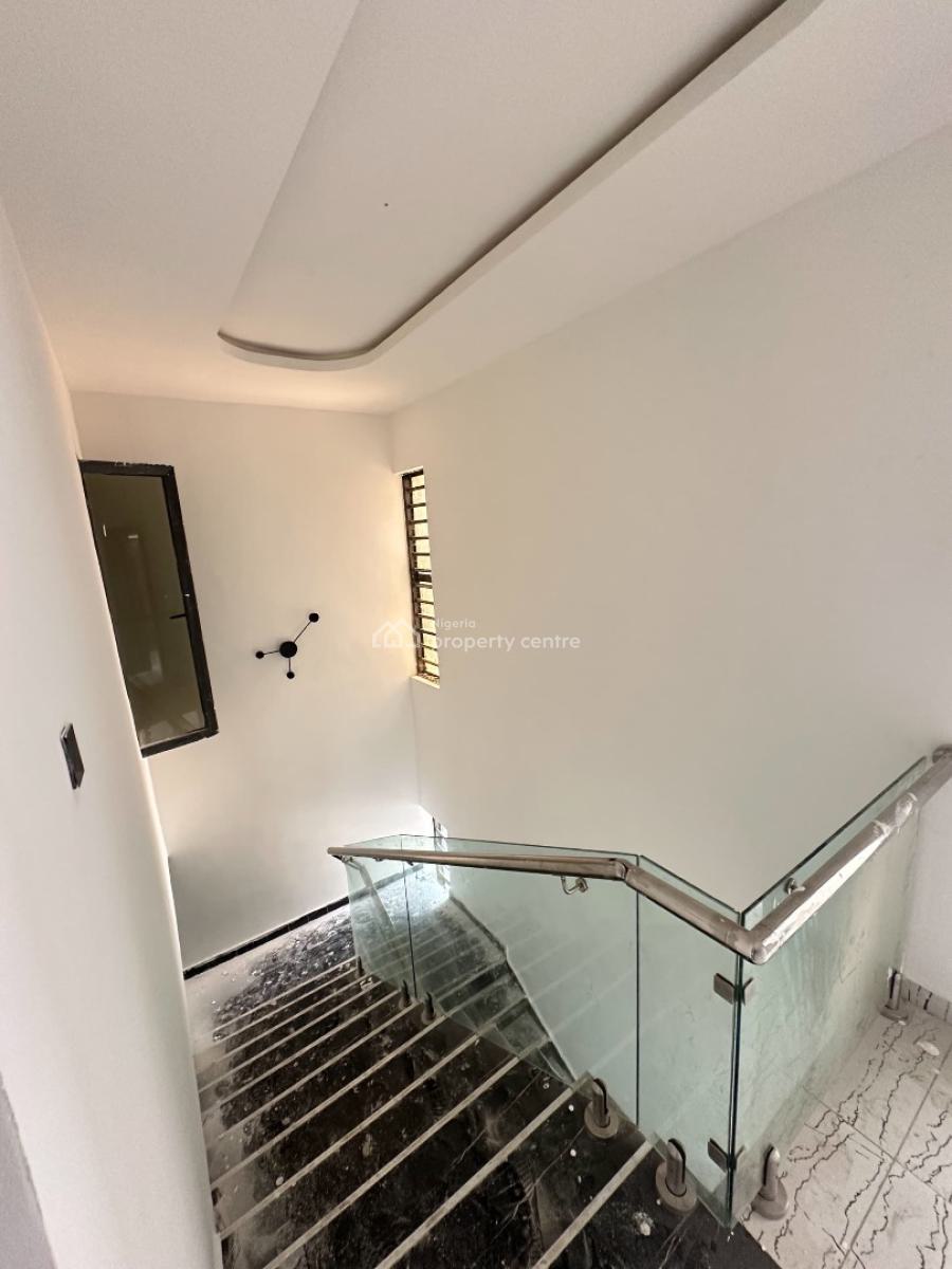 a Luxuriously Designed Semi Detached 4-bedroom Duplex, Chief Lateef Oyelade Gra, Oluyole, Ring Road Estate, Ibadan, Oyo, Semi-detached Duplex for Sale