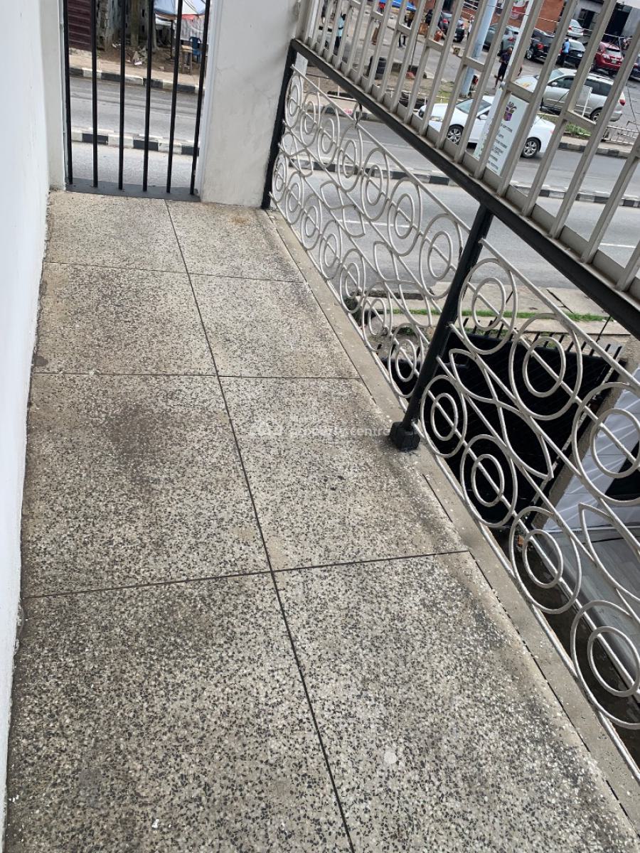 Very Spacious 4 Bedrooms Office Space, Itire-ikate, Surulere, Lagos, Office Space for Rent